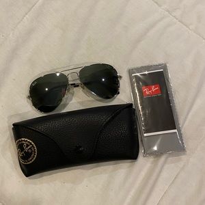Ray- Ban Aviator Style Sunglasses